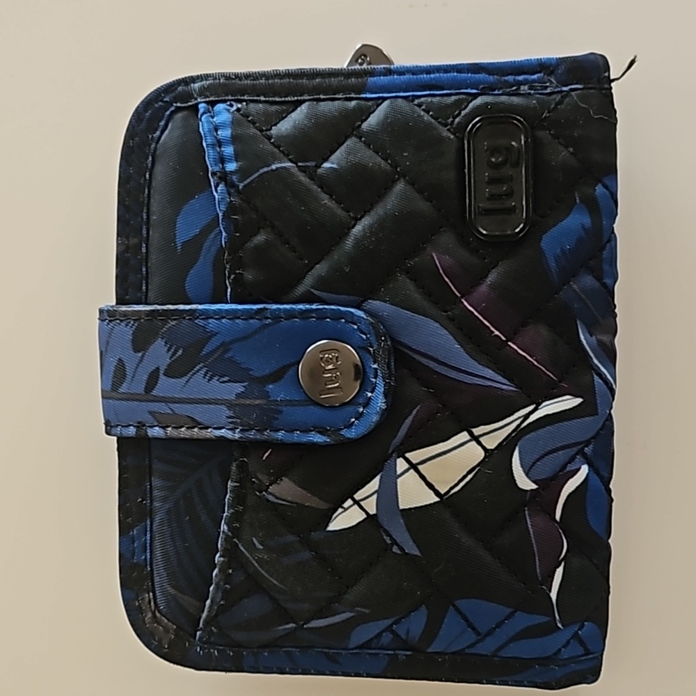 Lug minute wallet